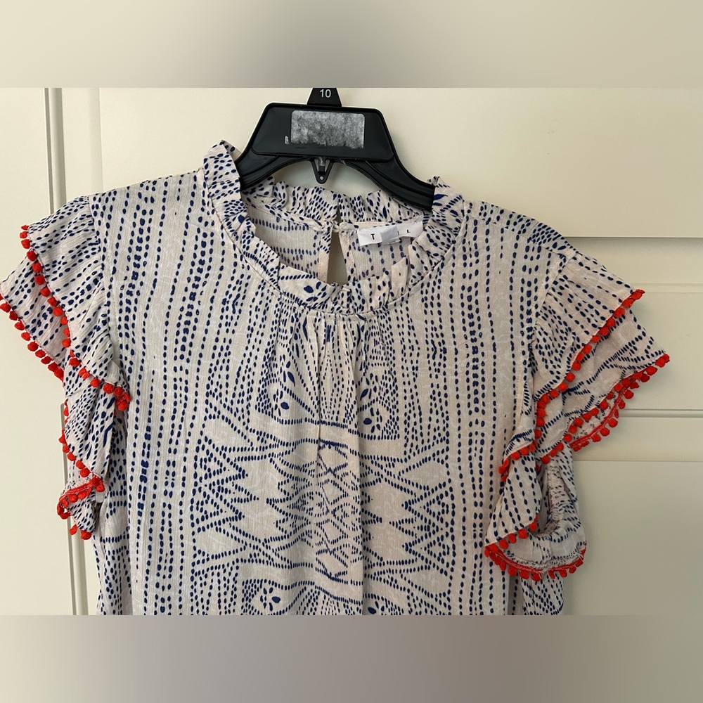 THML Tribal Print Short Sleeve Blouse - Picture 2 of 5